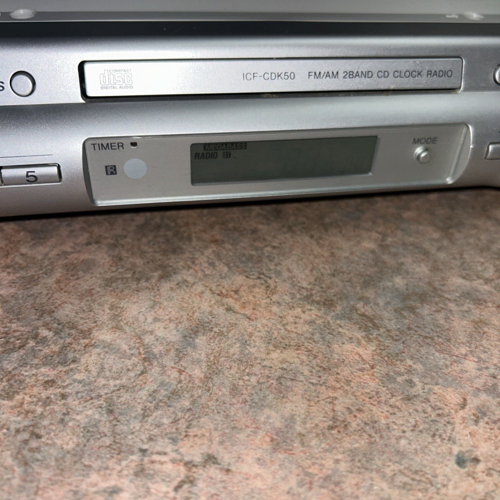 Sony ICF-CDK50 Under Cabinet CD Clock Radio AM/FM Mega Bass w/ Line-In No Mounts